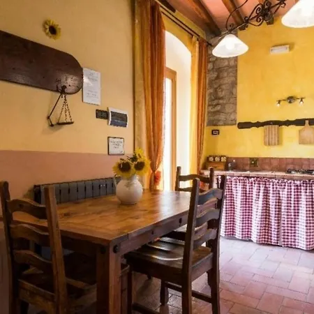 Due Villa San Cristoforo a Perticaia